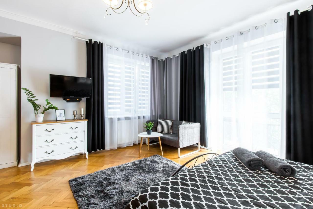 ClickTheFlat Apartment Chmielna 7 Warschau Exterior foto