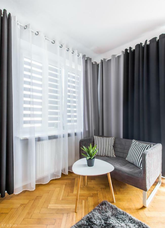 ClickTheFlat Apartment Chmielna 7 Warschau Exterior foto